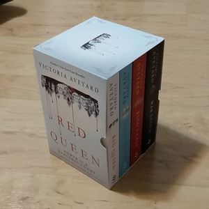 Red Queen 4 Book Set Series Collection Victoria Ayeyard Glass Sword